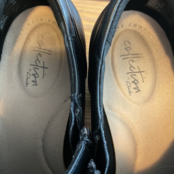 Clark Booties size 9 regular width. - Picture 3 of 6